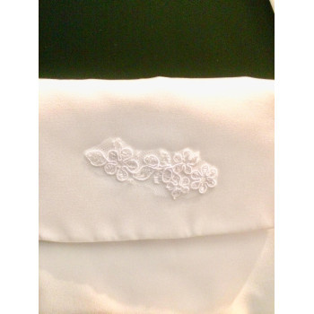 White Handmade First Holy Communion Handbag Style EMI 16