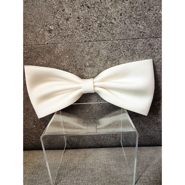 IVORY FIRST HOLY COMMUNION BOW STYLE PL35 IVORY FIRST HOLY COMMUNION BOW STYLE PL35