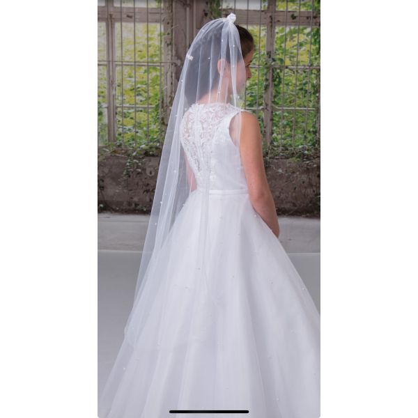 White Long First Holy Communion Veil with Pearls